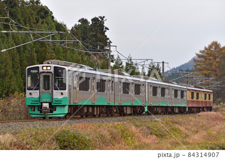 えちごトキめき鉄道 妙高はねうまライン 二本木 関山 Et127系 V6編成 直江津 の写真素材