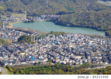 中野山から眺めた焼山の景色 中野山から眺めた焼山の景色 84315309