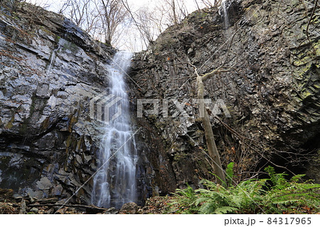 三十三尋の滝 84317965