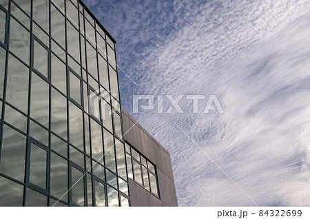 Modern building. Modern office building Modern building. Modern office building 84322699