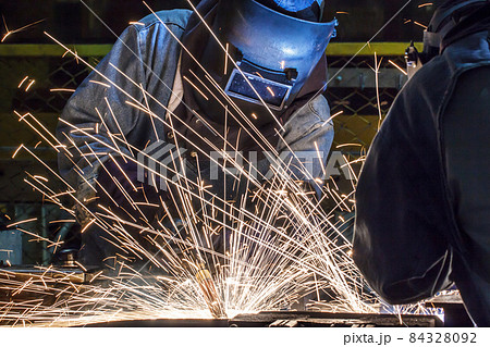 worker with protective mask welding metal worker with protective mask welding metal 84328092