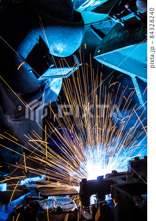 Industrial steel welder in factory Industrial steel welder in factory 84328240