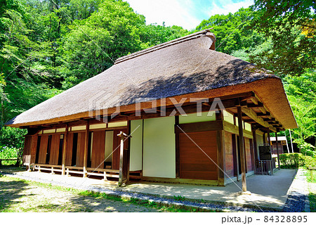 薬師池公園の旧萩野家住宅　東京都町田市 84328895