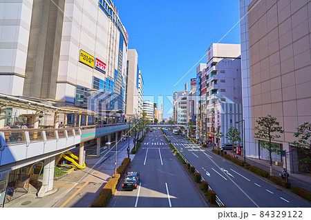 東京都立川市曙町2丁目の立川北駅付近から緑川通りの東方面を見る 東京都立川市曙町2丁目の立川北駅付近から緑川通りの東方面を見る 84329122
