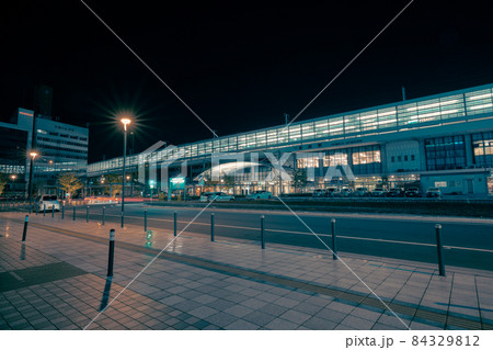 夜の姫路駅の写真素材