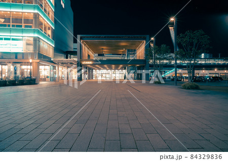 夜の姫路駅の写真素材