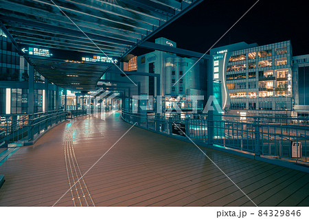 夜の姫路駅 84329846