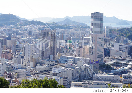 双葉山から眺めた広島の街並みの景色 84332048