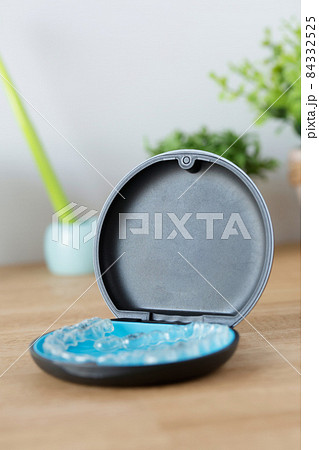 マウスピース矯正 84332525