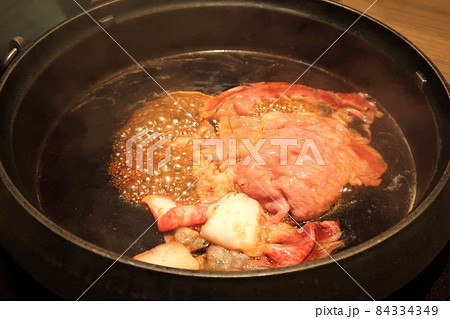 牛霜降り肉の関東風すき焼き 牛霜降り肉の関東風すき焼き 84334349