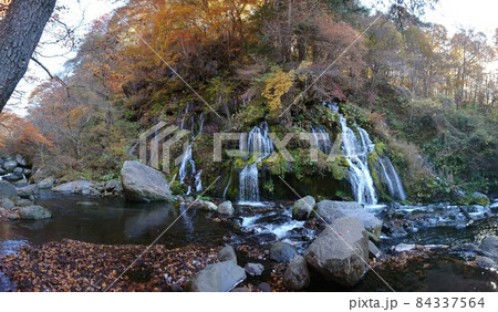 晩秋の吐竜の滝 晩秋の吐竜の滝 84337564