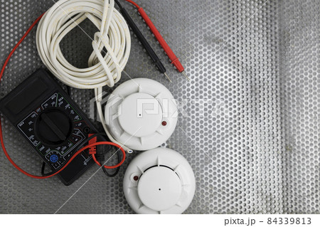Installation of a new fire alarm system, smart home. Installation of a new fire alarm system, smart home. 84339813