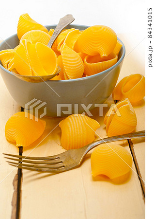 Italian snail lumaconi pasta Italian snail lumaconi pasta 84341015