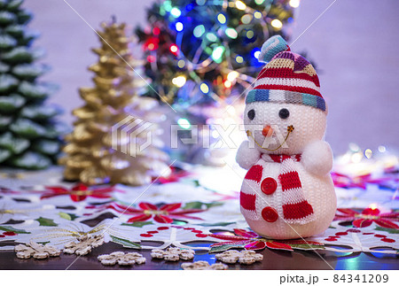 クリスマスイメージ　クリスマス飾り　クリスマスキャンドル　イメージ素材　 84341209
