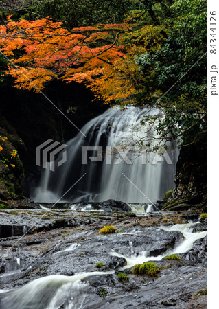 つばめ滝 84344126