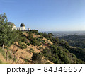 晴れた日のグリフィス天文台とロサンゼルスの街並み 84346657