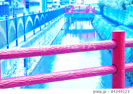 カラー　橋　赤　橋　道　2021年11月登録）　 84349123