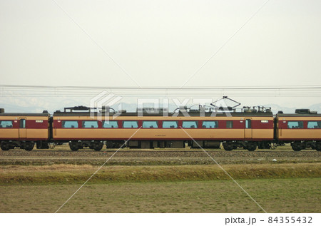 北陸本線 美川ー加賀笠間 JR西日本 485系 A06編成(京都) ⑥ モハ484-1026 海側 北陸本線 美川ー加賀笠間 JR西日本 485系 A06編成(京都) ⑥ モハ484-1026 海側 84355432