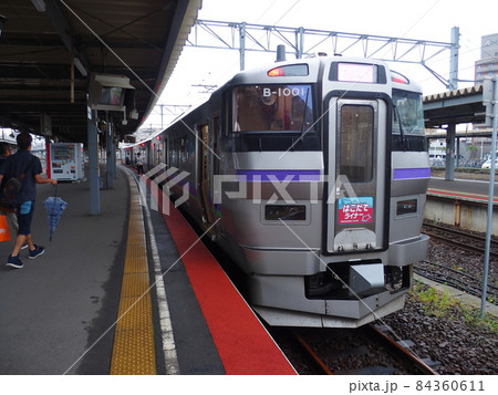 はこだてライナー 函館 新函館北斗 函館駅停車中 はこだてライナー 函館 新函館北斗 函館駅停車中 84360611