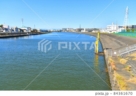 末吉橋/鶴見川より上流方向を望む(神奈川県横浜市)【2021.11】 末吉橋/鶴見川より上流方向を望む(神奈川県横浜市)【2021.11】 84361670