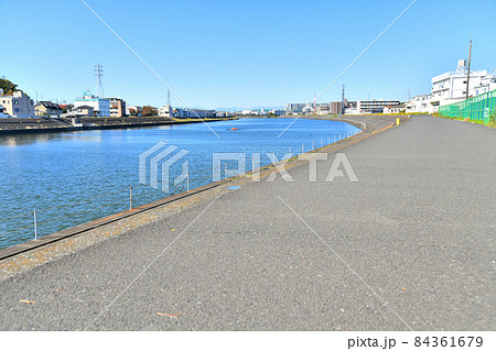 末吉橋/鶴見川付近より上流方向を望む(神奈川県川崎市)【2021.11】 末吉橋/鶴見川付近より上流方向を望む(神奈川県川崎市)【2021.11】 84361679