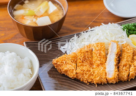 豚カツ 定食イメージ クローズアップ素材 豚カツ 定食イメージ クローズアップ素材 84367741