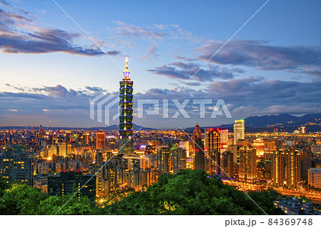 台湾　台北101　夕暮れ 84369748