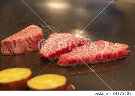 鉄板焼き 鉄板焼き 84375585