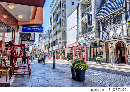 横浜の都市風景 横浜元町ショッピングストリート 横浜の都市風景 横浜元町ショッピングストリート 84377145