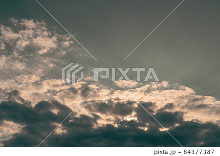 雲 雲 84377387