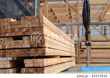 注文住宅に使われる建築資材（木材） 84377636