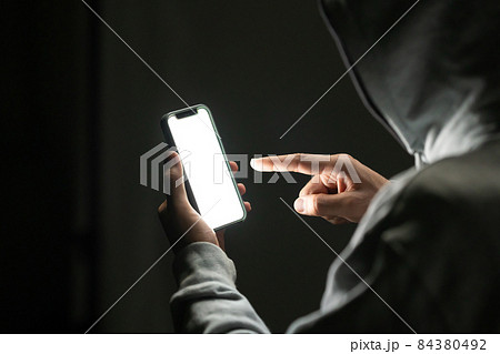 特殊詐欺　スマートフォン　犯罪 84380492