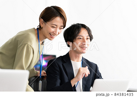 ビジネスイメージ チーム ビジネスイメージ チーム 84381435