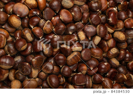 Edible Sweet Chestnuts, Healthy Autumn and Christmas Food 84384530