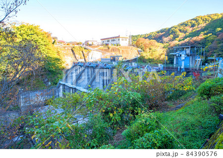 高津戸ダム　大間々　秋の風景 84390576