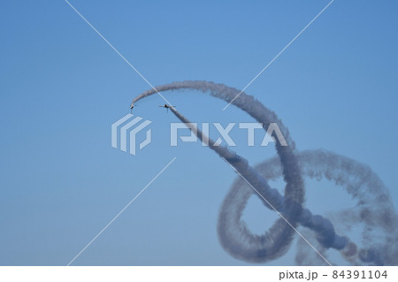 T-4ブルーインパルス アクロバット飛行 コークスクリュー 84391104