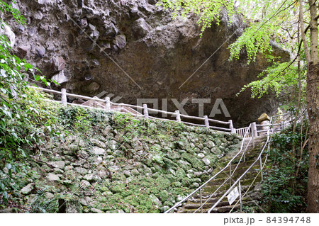 岩洞窟 岩洞窟 84394748