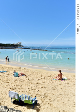 ハワイの休日 84396531