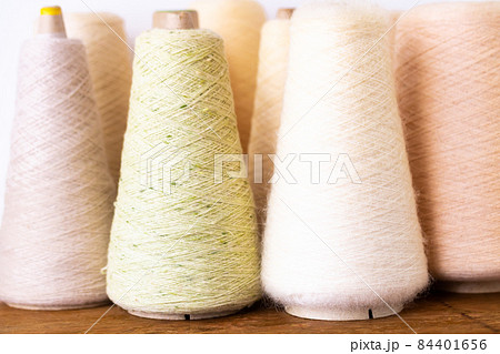ふんわり優しい風合いの織り糸 ふんわり優しい風合いの織り糸 84401656