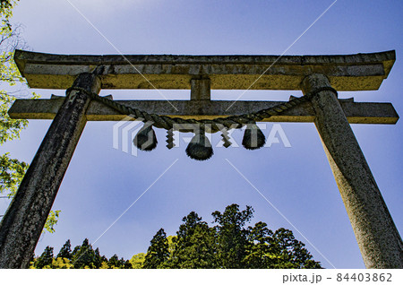 神社、鳥居、境内用しめ縄 （能登半島の神社の鳥居としめ縄の