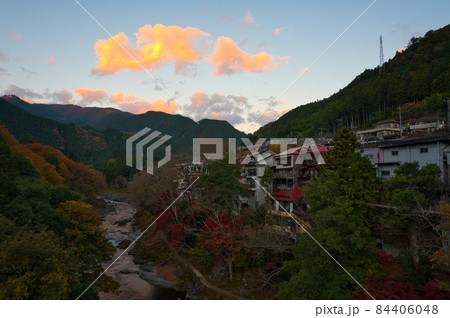 早朝御嶽渓谷《青梅市》 84406048