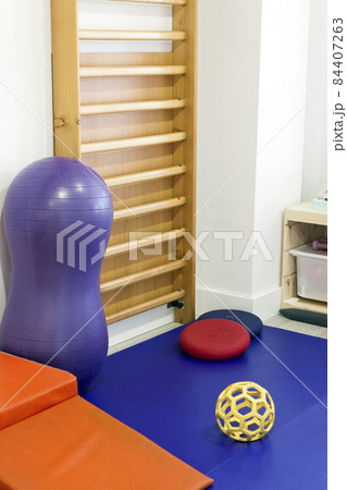 Pad and equipment for rehabilitation in a physiotherapy clinic. Pad and equipment for rehabilitation in a physiotherapy clinic. 84407263