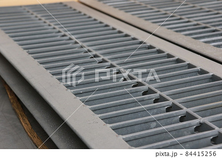 ホームセンターで売られているグレーチング 84415256