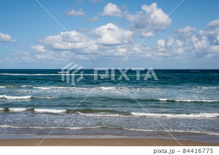 鳥取県岩美町　浦富海岸 84416775