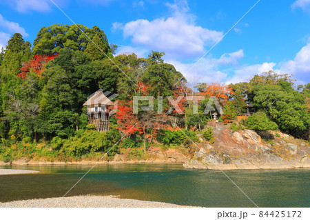 【愛媛県】紅葉の臥龍山荘 84425172