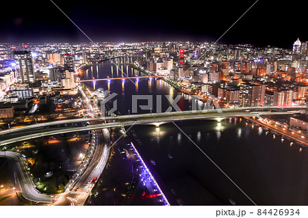 新潟市の夜景 (朱鷺メッセよりブルーライトアップの萬代橋を望む) 84426934