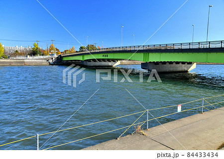 芦穂橋/鶴見川を上流より望む(神奈川県横浜市)【2021.11】 芦穂橋/鶴見川を上流より望む(神奈川県横浜市)【2021.11】 84433434