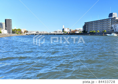 潮鶴橋/鶴見川方面を望む(神奈川県横浜市)【2021.11】 潮鶴橋/鶴見川方面を望む(神奈川県横浜市)【2021.11】 84433728