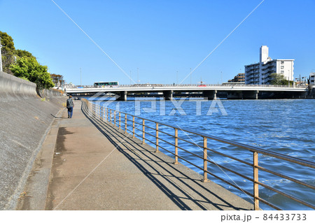 潮鶴橋/鶴見川方面を望む(神奈川県横浜市)【2021.11】 潮鶴橋/鶴見川方面を望む(神奈川県横浜市)【2021.11】 84433733
