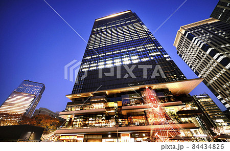 日本の東京都市景観 大手町に新名所。先陣を切って姿を現した超高層ビル・常盤橋タワー 84434826